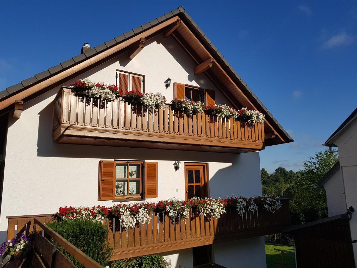 Am Burgberg * Lichtenberg (Bavaria)